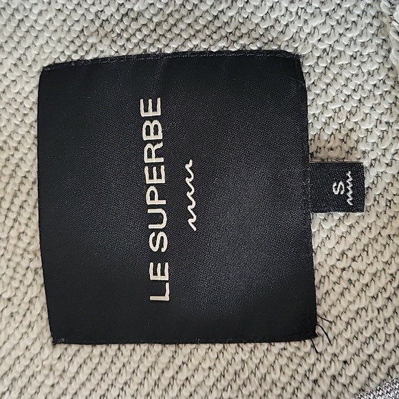 Le Superb Gray Sweatshirt Crewneck Feather Trim Long Sleeves Women Sz Small - Picture 9 of 12